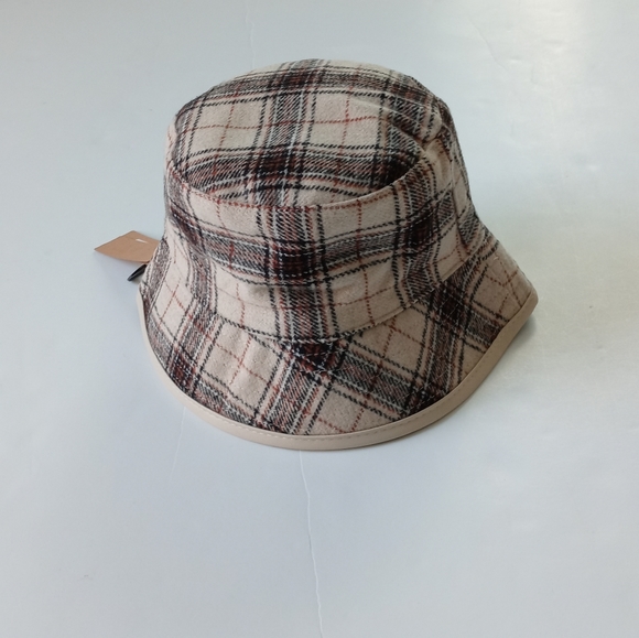 Steve Madden Women's Reversible Plaid Bucket Hat Cream Fabric - Picture 5 of 12